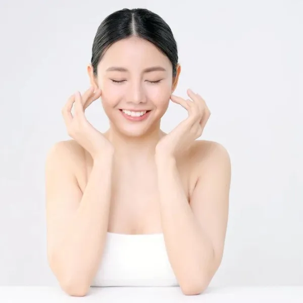 【皮秒激光】雀斑、荷爾蒙斑傻傻分不清？1 分鐘教你認清各類色斑問題！